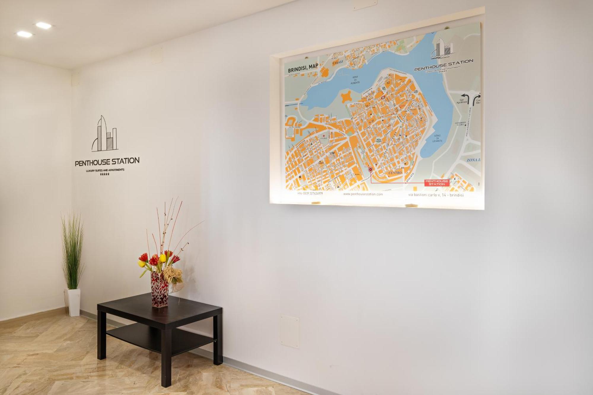 Penthouse Station Luxury Apts Le Dimore Bríndisi Exterior foto