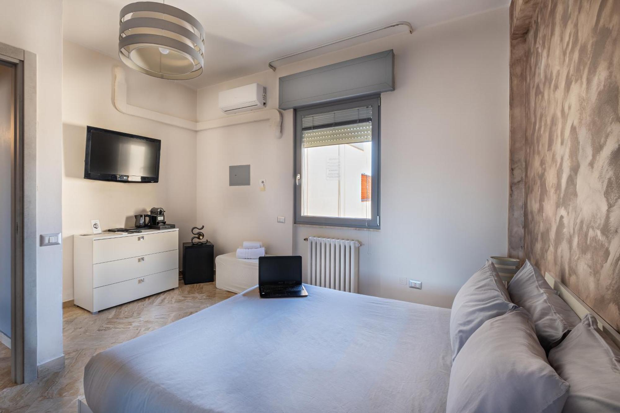 Penthouse Station Luxury Apts Le Dimore Bríndisi Exterior foto